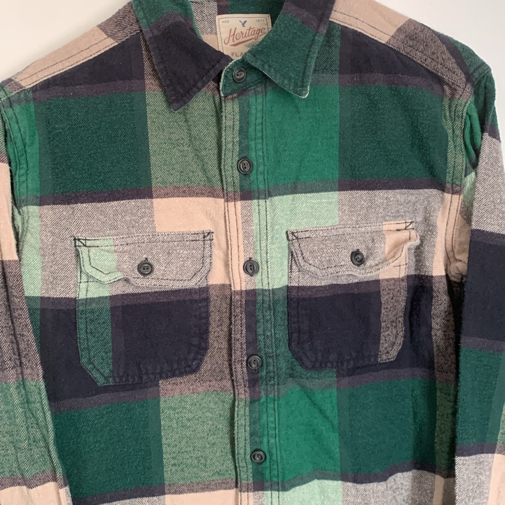 American Eagle Green Button Up Flannel - Picture 2 of 8